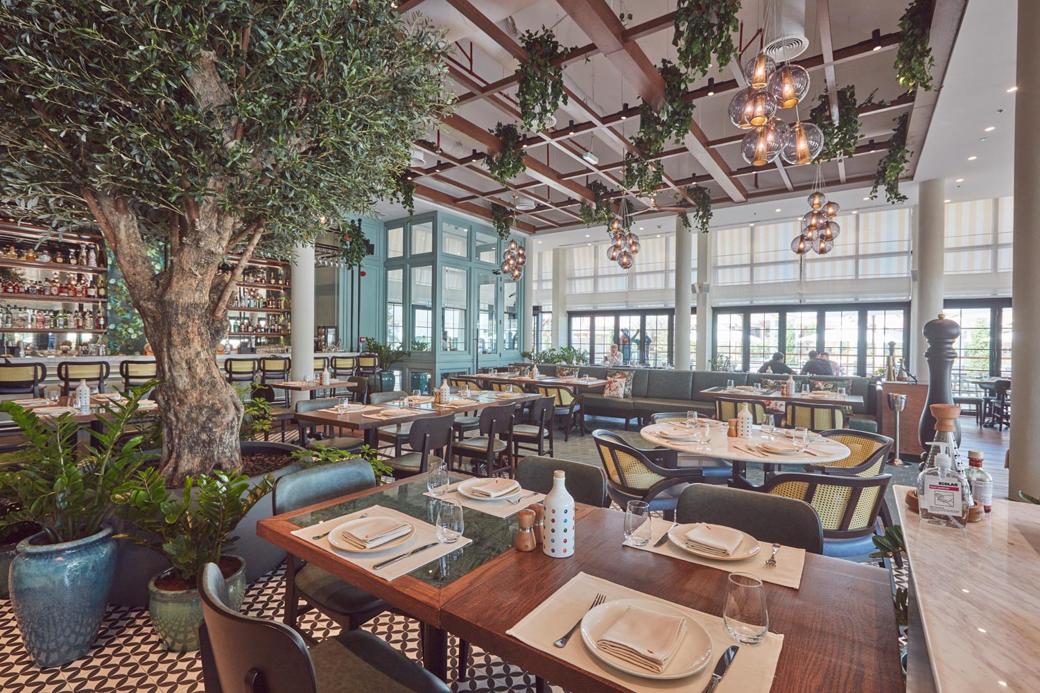 Take a look inside new Italian venue Isola Ristorante at Jumeirah Islands  Clubhouse - Caterer Middle East