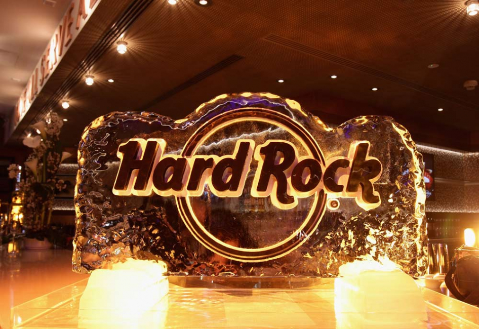FOOD & BEVERAGE, Hard rock cafe, Hard rock cafe dubai, World's largest guitar FOOD & BEVERAGE, Hard rock cafe, Hard rock cafe dubai, World's largest guitar