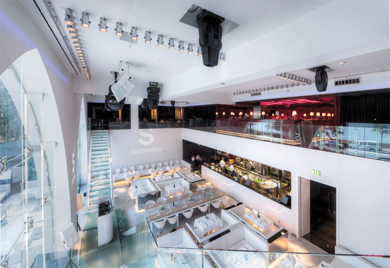 FOOD & BEVERAGE FOOD & BEVERAGE