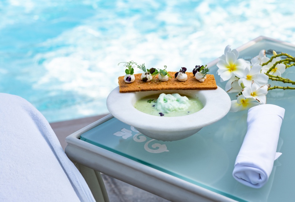 La Piscina Opens At Palazzo Versace Dubai Restaurants Palazzo Versace La Piscina Caterer Middle East