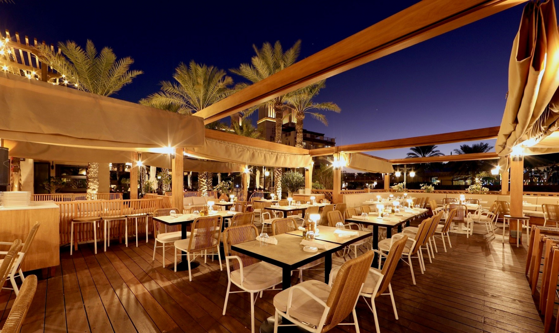Souk Madinat Jumeirah Waterfront Restaurants Get Extra Outdoor Seating Restaurants Souk Madinat Americano Al Fresco Dining Dubai Caterer Middle East